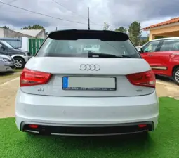 
A1 Sportback 1.6 TDi S-line full									