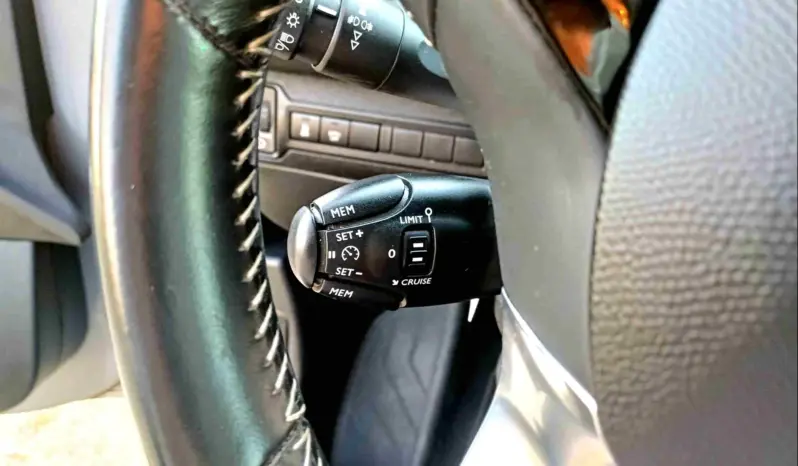 
Peugeot 308 SW 1.6 BlueHDi Allure J17 full									
