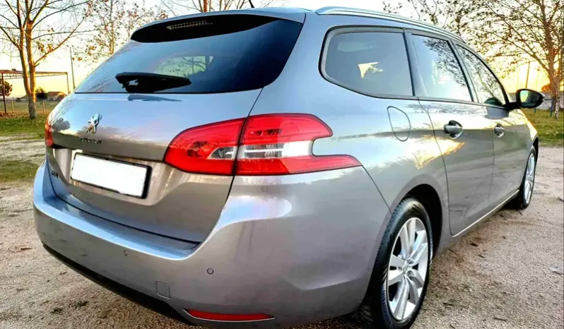 
Peugeot 308 SW 1.6 BlueHDi Allure J17 full									