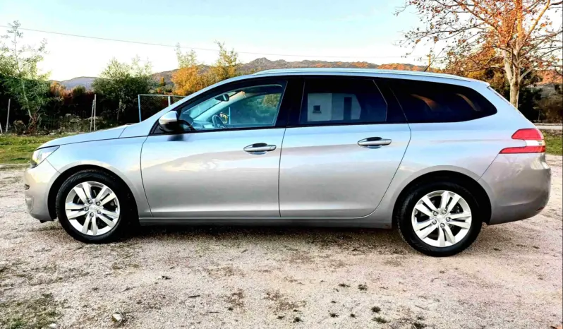 
Peugeot 308 SW 1.6 BlueHDi Allure J17 full									