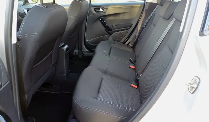 
Peugeot 208 1.6 BlueHDi Style full									