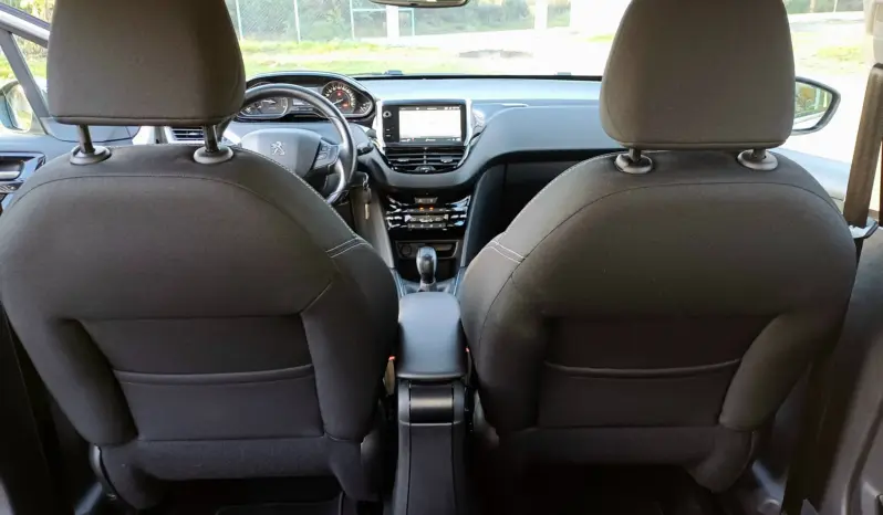 
Peugeot 208 1.6 BlueHDi Style full									