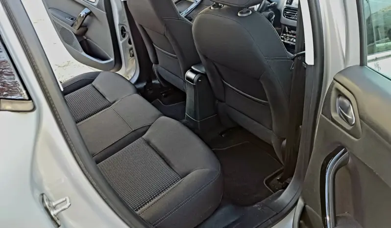 
Peugeot 208 1.6 BlueHDi Style full									