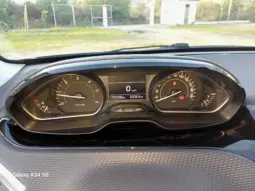 
Peugeot 208 1.6 BlueHDi Style full									