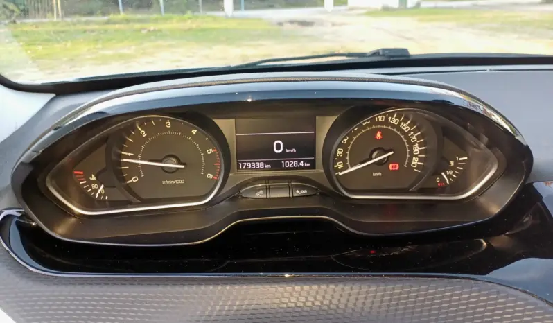 
Peugeot 208 1.6 BlueHDi Style full									