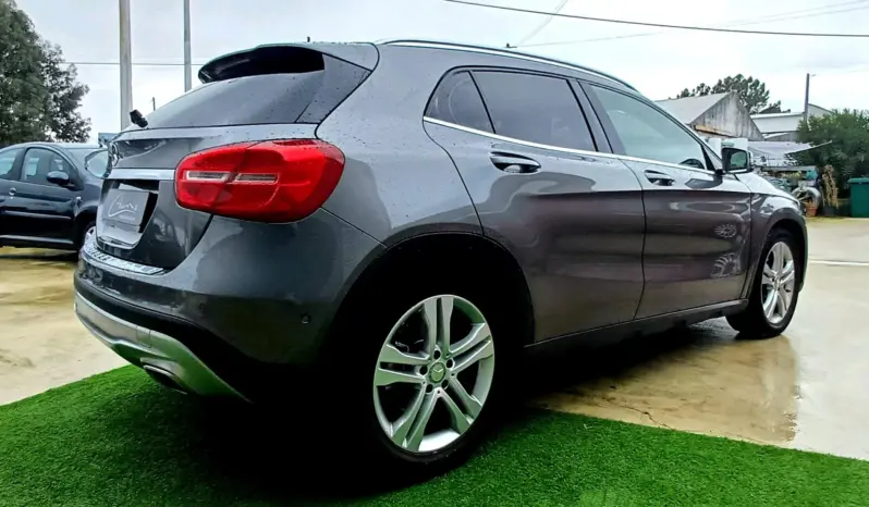 
Mercedes Benz GLA 200 CDI AMG Line Aut. full									