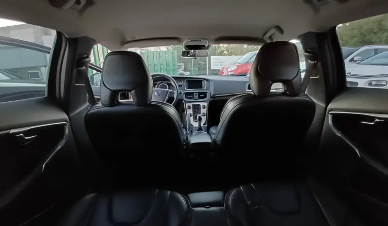 
Volvo V40 D2 Ocean Race full									