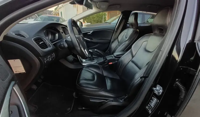 
Volvo V40 D2 Ocean Race full									