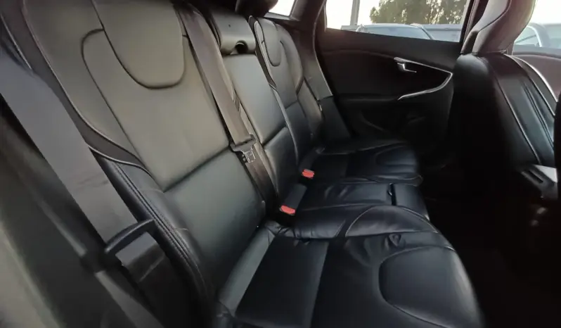
Volvo V40 D2 Ocean Race full									