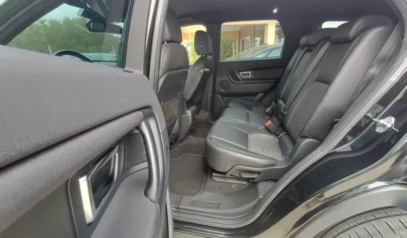 
Land Rover Discovery Sport 2.0 TD4 SE full									